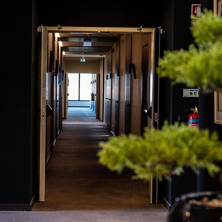 Mw Douro Wine & Spa Санта-Марта-ди-Пенагиан Экстерьер фото A corridor at the hotel