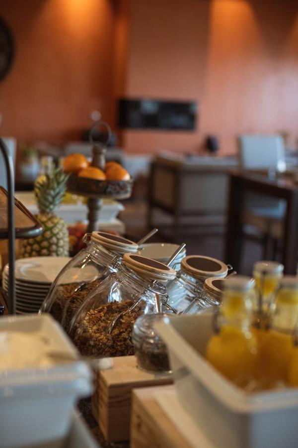 Mw Douro Wine & Spa Санта-Марта-ди-Пенагиан Экстерьер фото Breakfast at the hotel