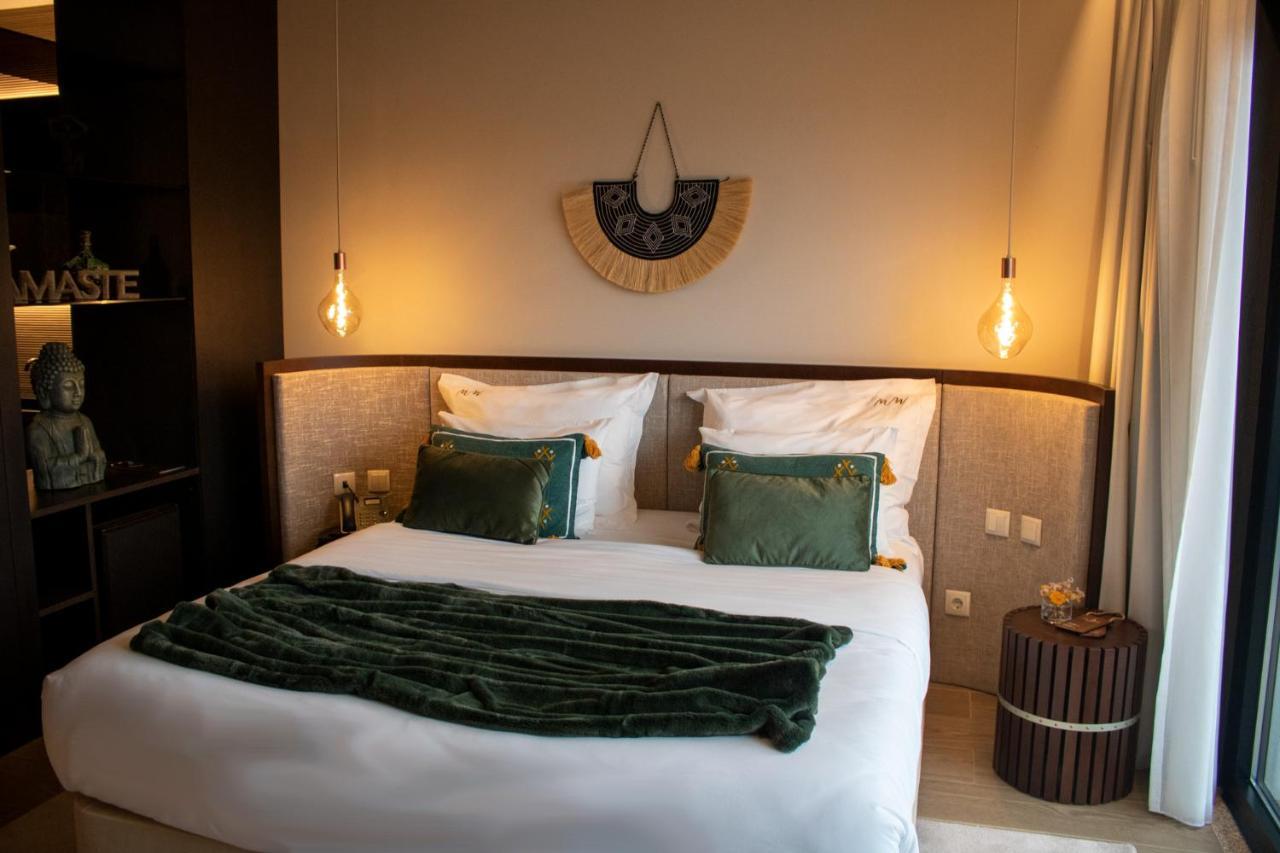 Mw Douro Wine & Spa Санта-Марта-ди-Пенагиан Экстерьер фото A bedroom at the hotel